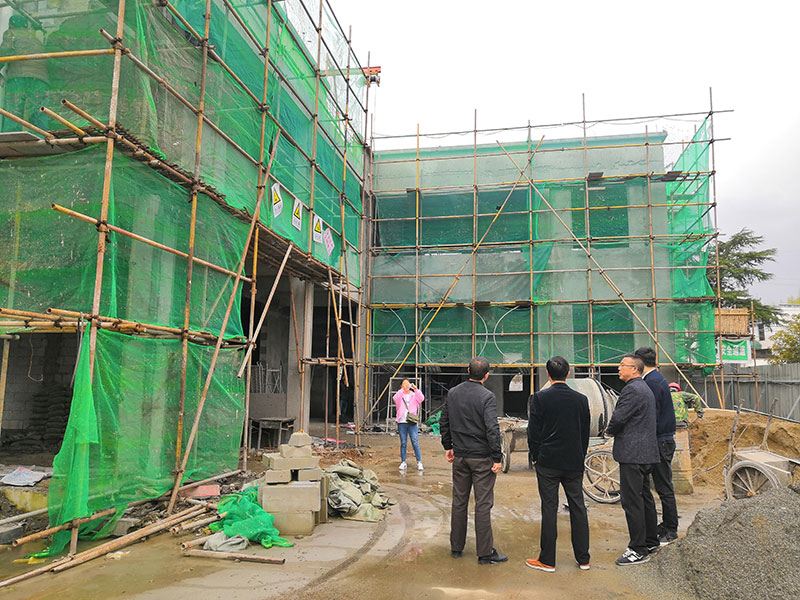 區(qū)城建投公司董事長張于帶隊對在建重點(diǎn)項目進(jìn)行巡查