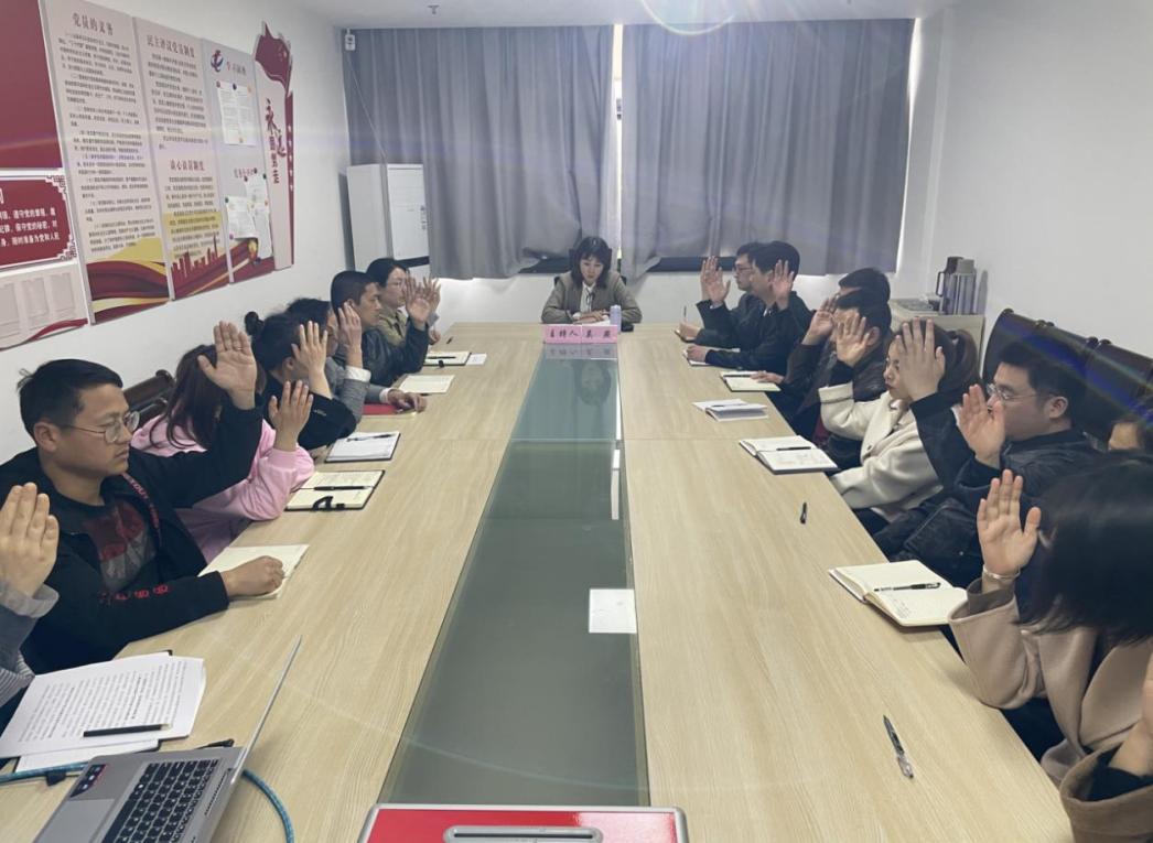 屯溪區(qū)國投集團(tuán)召開第一次職工代表大會選舉產(chǎn)生第一屆職工董事、職工監(jiān)事