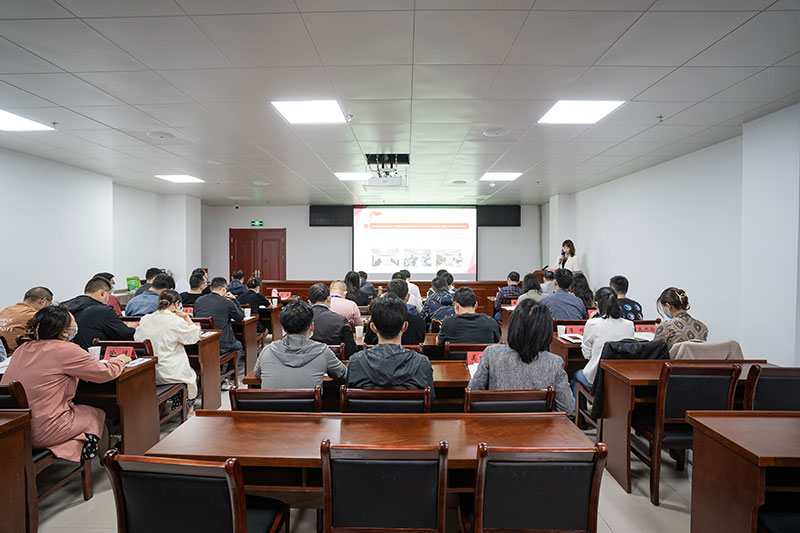 屯溪區(qū)國投集團(tuán)召開2021年度黨支部書記抓黨建工作述職評議會(huì)