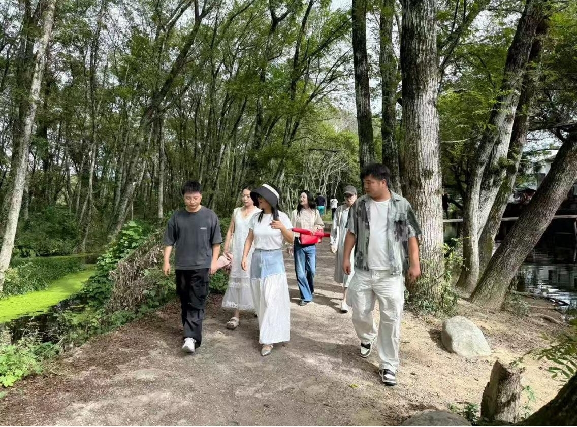 實地研學促提升 謀劃發(fā)展啟新程—昱城文旅公司黨支部開展“循‘雙村’賦能跡，謀文旅發(fā)展篇”主題黨日活動